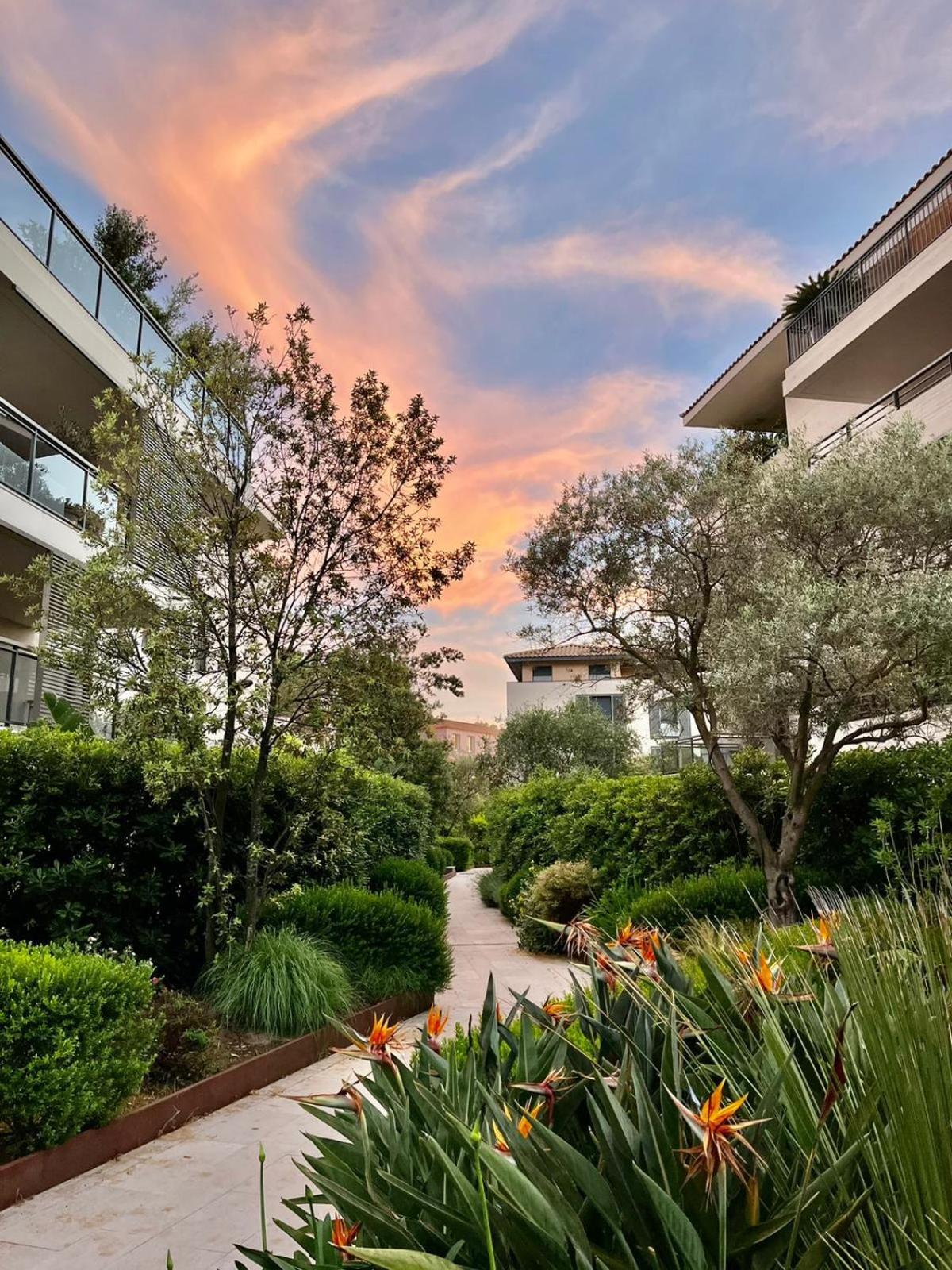 סן טרופז Exclusive Resort Apartments With Parking מראה חיצוני תמונה